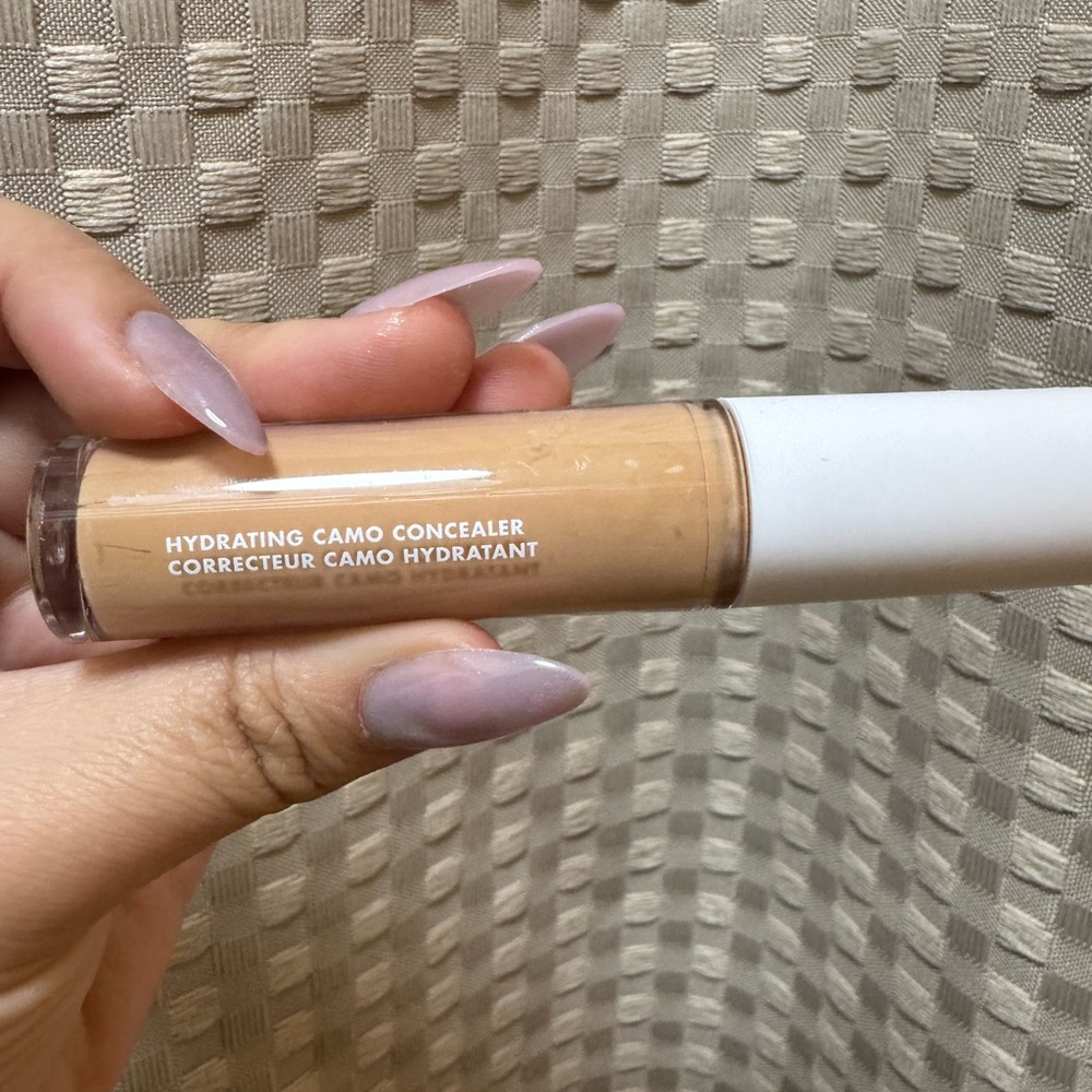 ELF Tan Concealer - Picture 2 of 3